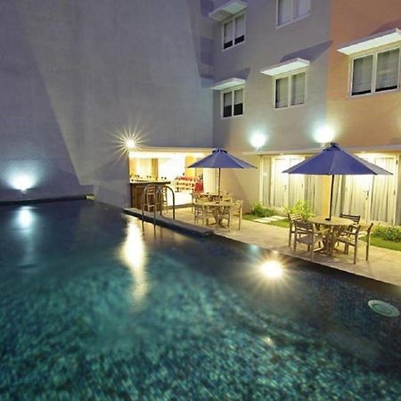 Santosa City Hotel Denpasar Zewnętrze zdjęcie