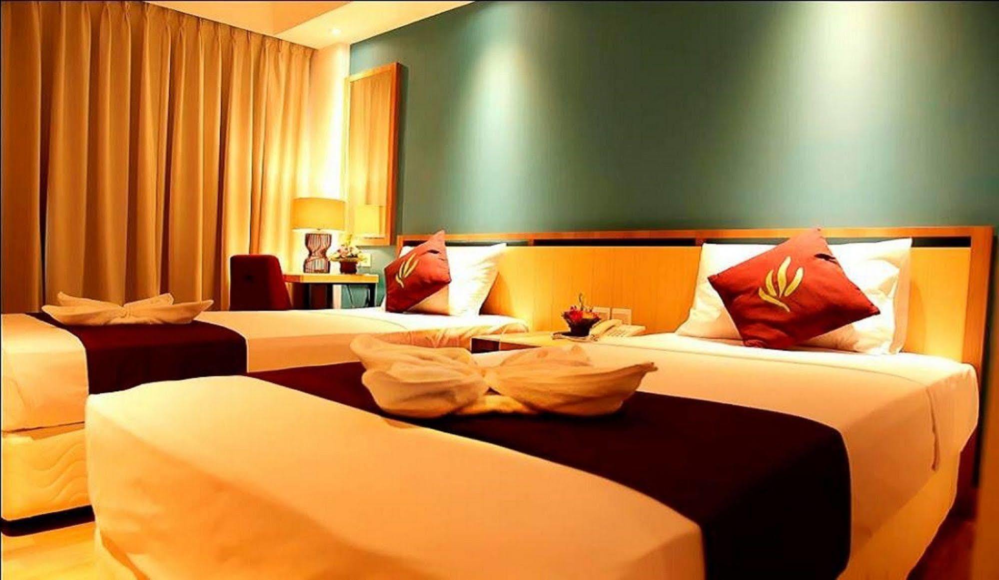 Santosa City Hotel Denpasar Zewnętrze zdjęcie